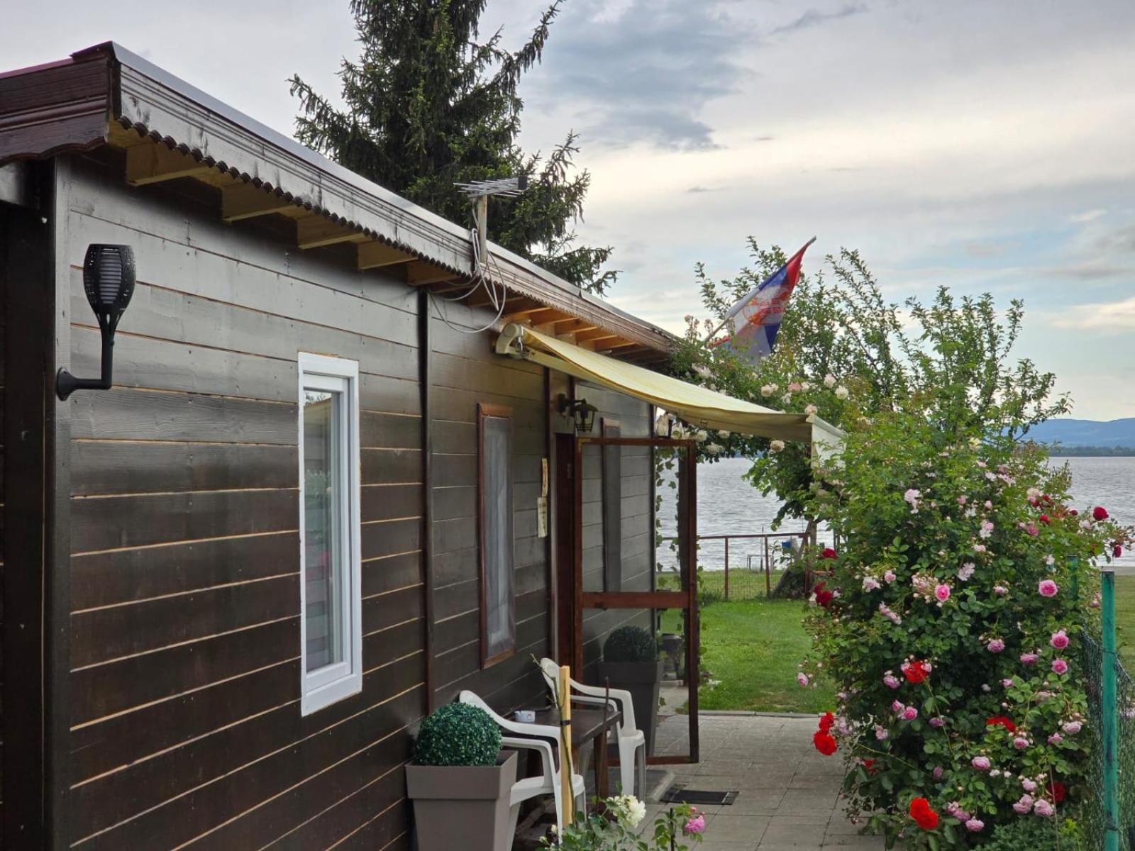 Dedin Konak Golubac Exterior foto